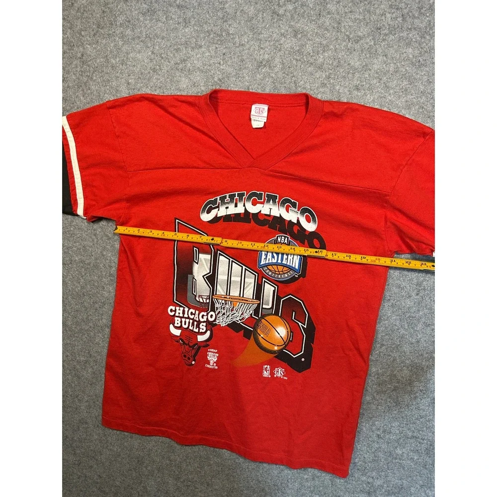 GTS Chicago Bulls NBA Graphic T-Shirt Large Red Vintage 90s Eastern Conference